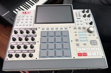 AKAI MPC X Standalone Sampler  Sequencer mint condition