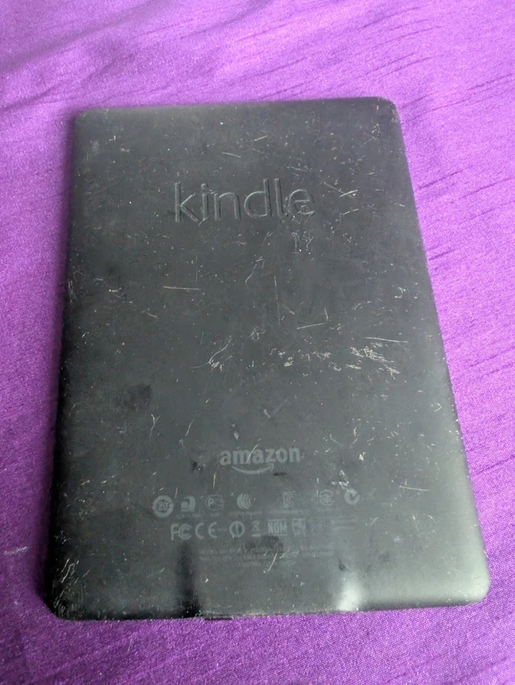 Amazon Kindle EY21, 5th generation paperwhite please read description  - Image 2 of 4