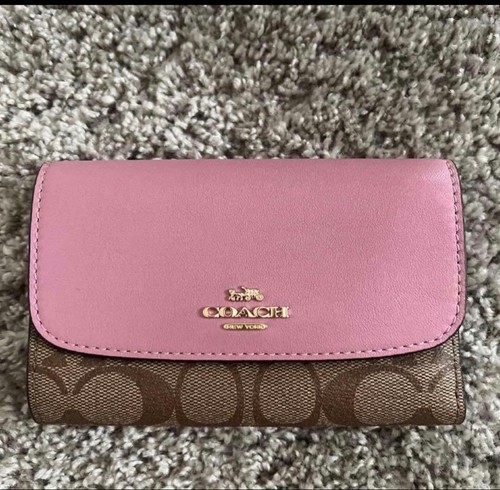 Sale New COACH Tri-Fold Wallet