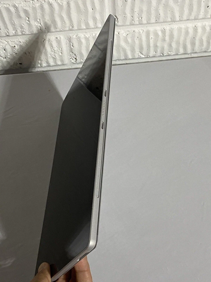 Microsoft Surface Pro 3th Gen i5 CPU  128GB SSD no charger cable or no charger - Image 2 of 4