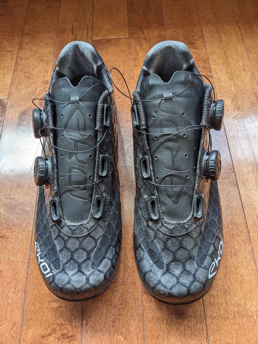 Men's EKOI R4 LIGHT black carbon road cycling shoes US 9( EU