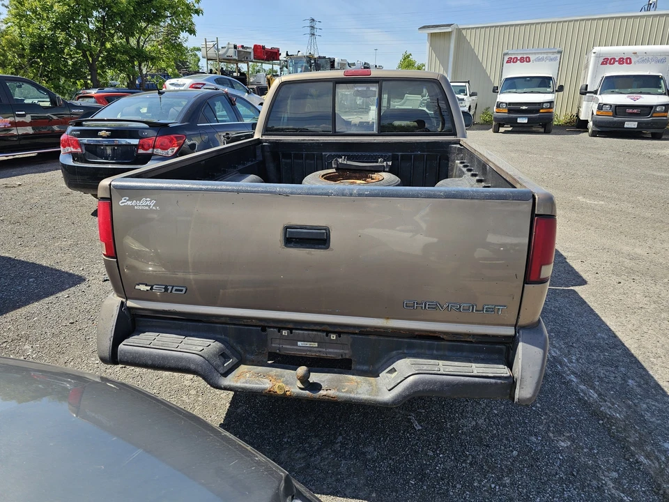 Conjunto de luz de estacionamiento/señal de giro usado se adapta a: Chevrolet S10/s15/sonoma Pa 1997 Foto 4 de 4