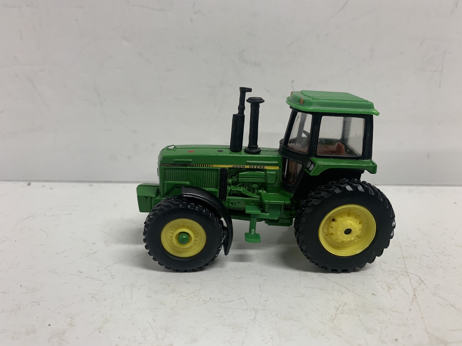 VINTAGE ERTL 1/64 JOHN DEERE TRACTOR DIE CAST GREEN 46574 Diecast A011 ...
