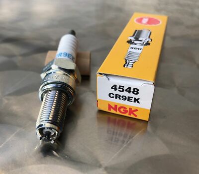 Bougie D’Allumage NGK CR9EK Pour Kawasaki ZRX 1100 (1997-2016) – Pièce Neuf D’Origine