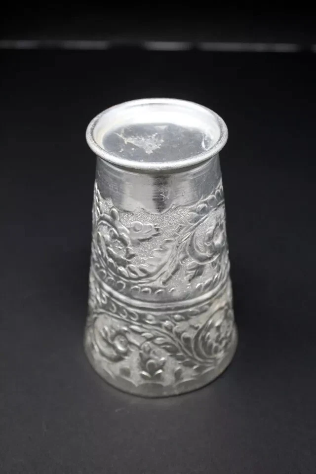 Antiguo vidrio Lassi plateado raro coleccionable hecho a mano con talla fina profunda Foto 4 de 4