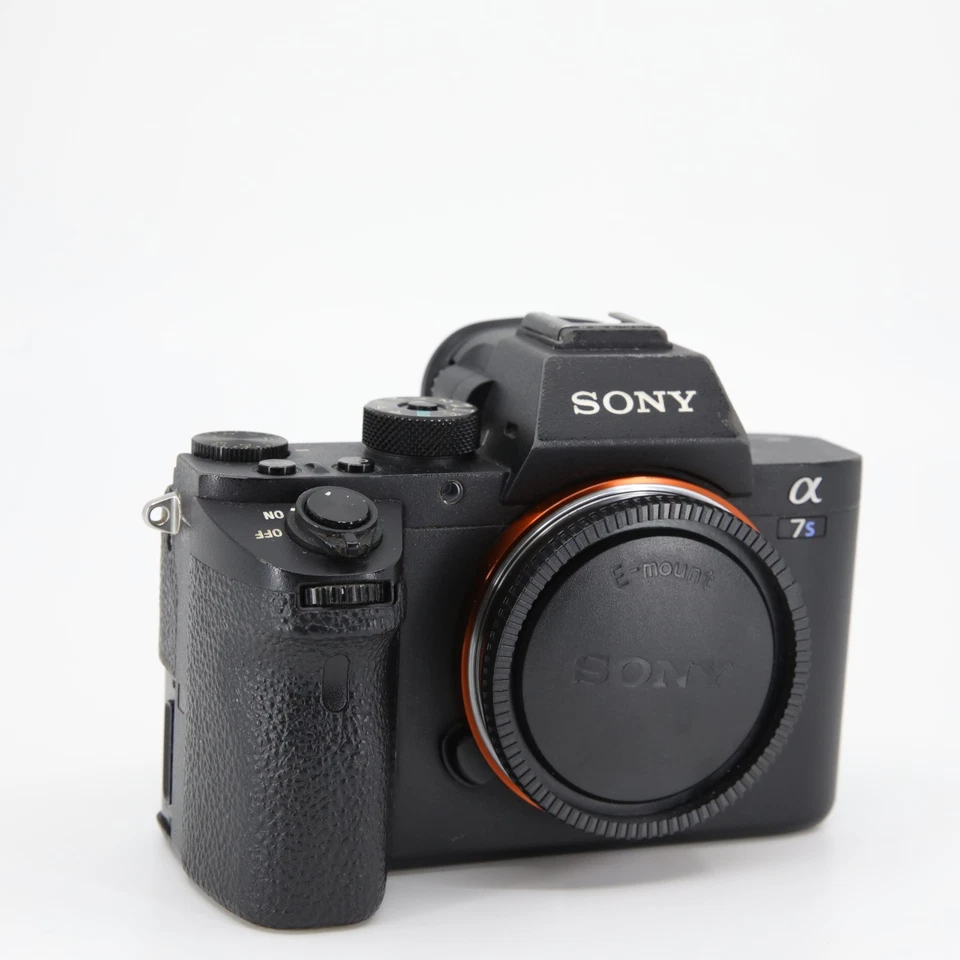 Sony Alpha 7S II, photo 3 of 5