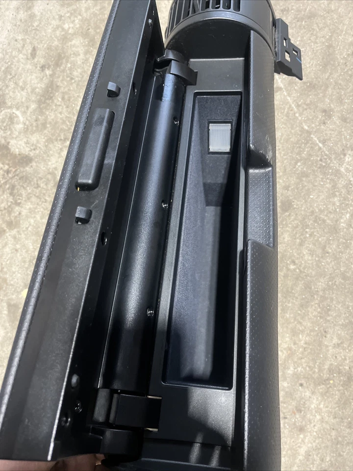 Infiniti G35 2003 04 pasajero tablero superior derecho guantera con rejillas de ventilación OEM 22BC0D8 Foto 4 de 4