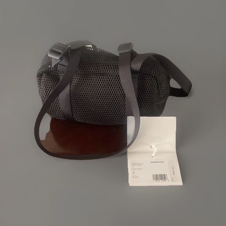 Bolso de malla negro Alexander Wang mini etiquetas de lona $350. 10”x6”x4”. "Mango caída 12""" Foto 4 de 4