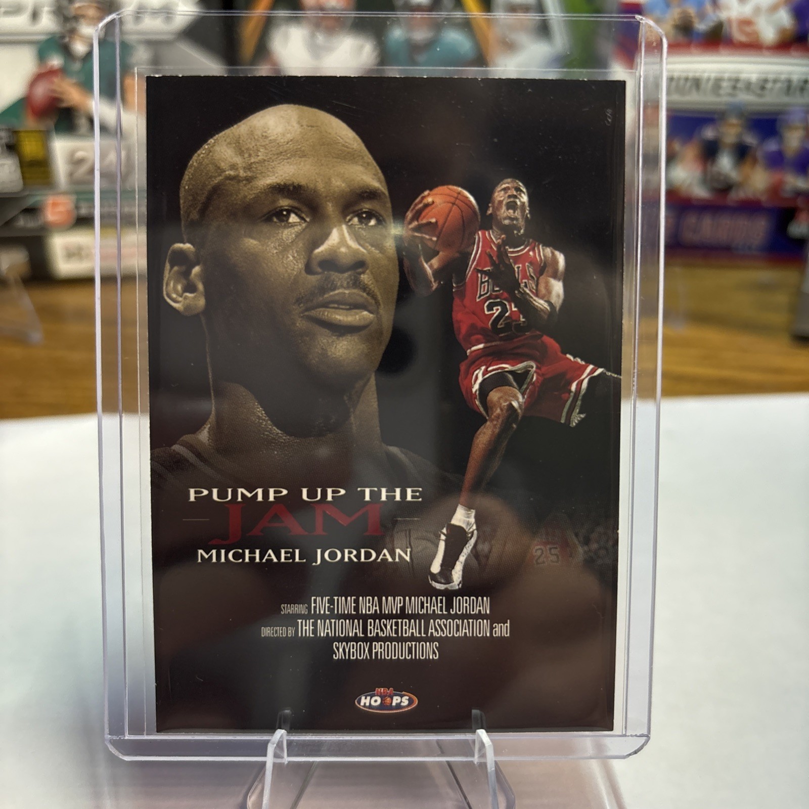 1998-99 NBA Hoops - Pump Up the Jam Michael Jordan #5 PJ