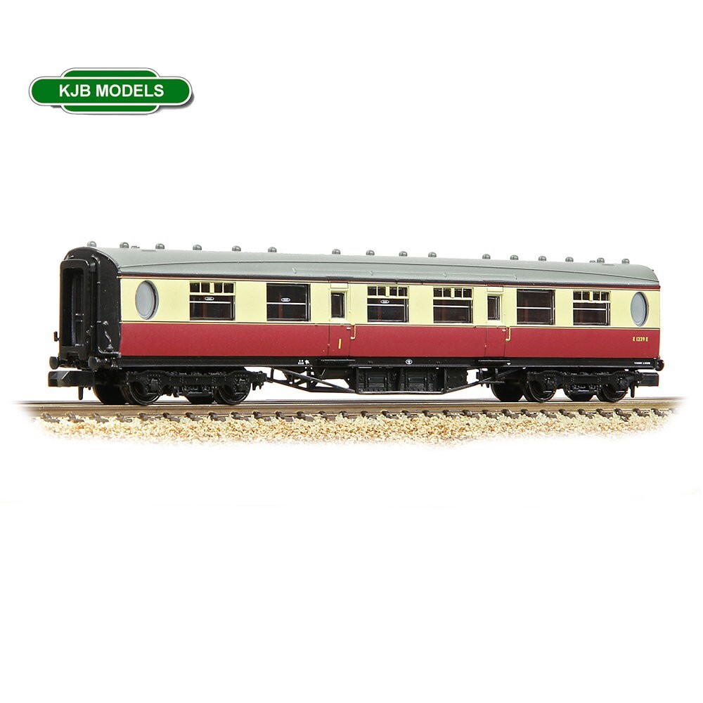 N Gauge Farish 376-226B LNER Thompson Composite Corridor BR Crimson Cream Coach