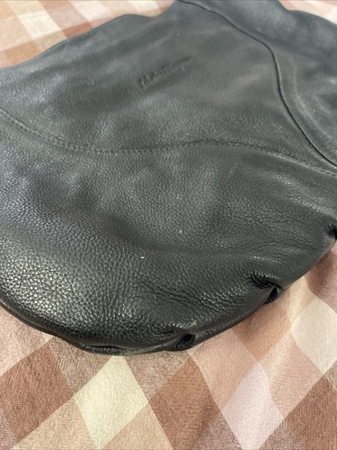 Salvatore Ferragamo Vintage Leather Black Leather Shoulder Bag Authentic - Picture 5 of 20