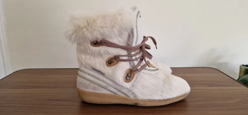 RARE Vintage Tecnica Goat Fur Embroidered Boots US 9.5 EUR 41 E96B