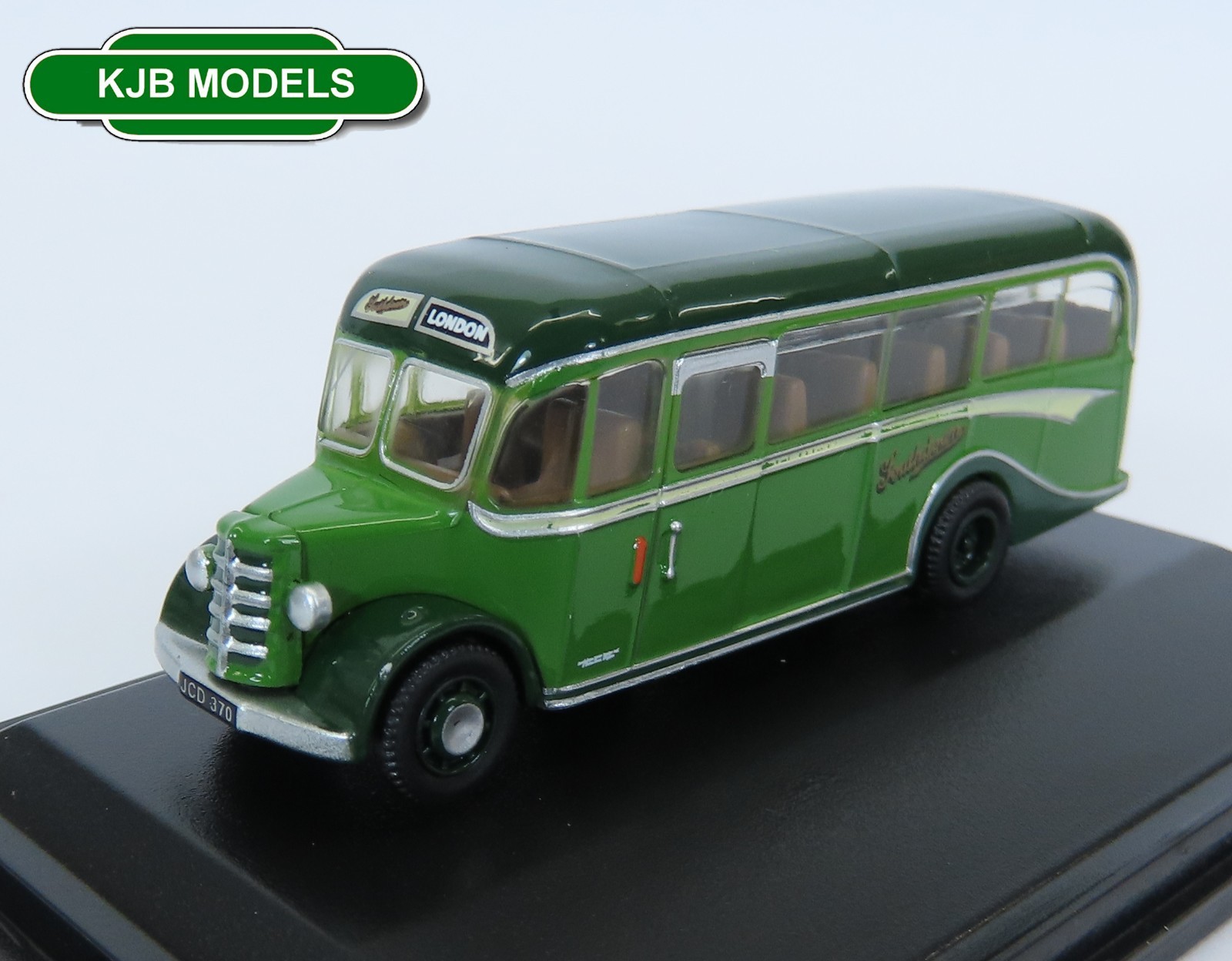 Oxford Diecast 120OB002 Bedford OB Coach Southdown Bus TT Gauge 1:120