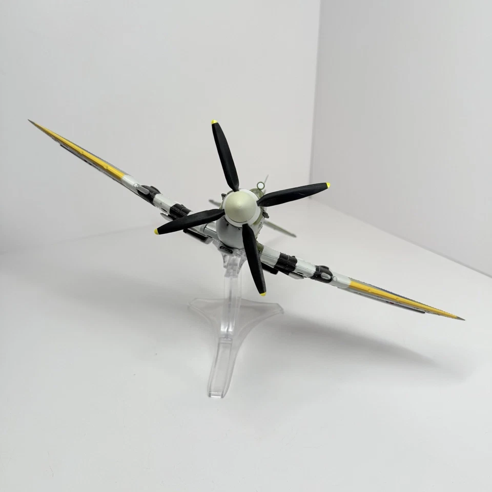 UNIMAX Forces Of Valor Spitfire Mark IX No. 134 Wing Normandy 1:32 Scale - Image 4 of 4