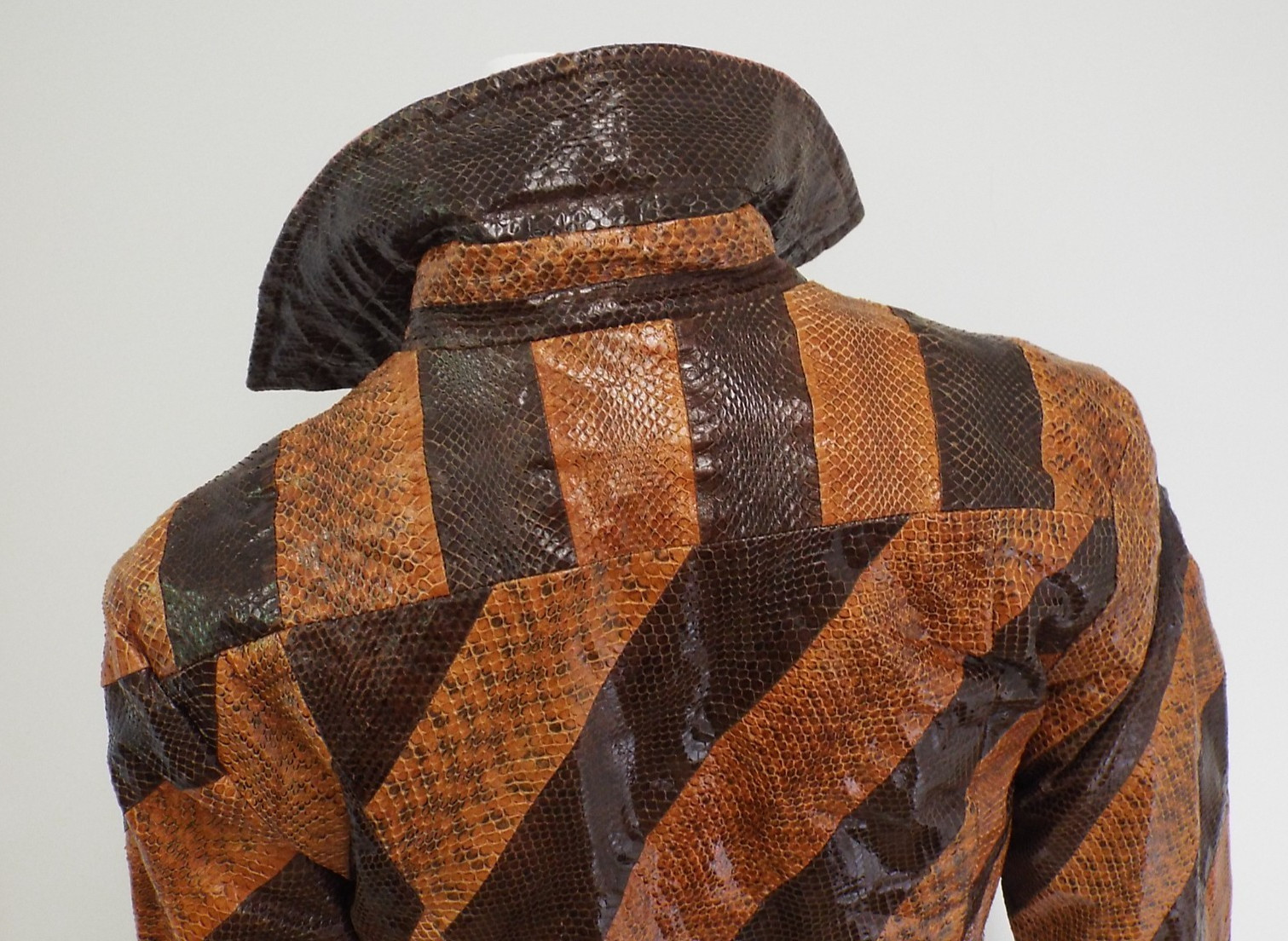 Vintage 1960s Ossie Clark Python Jacket SMALL Sna… - image 10