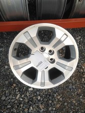 Used Wheel Fits 2017 Chevrolet Silverado 1500 Pickup 18x8-12 5 Spoke Single Na