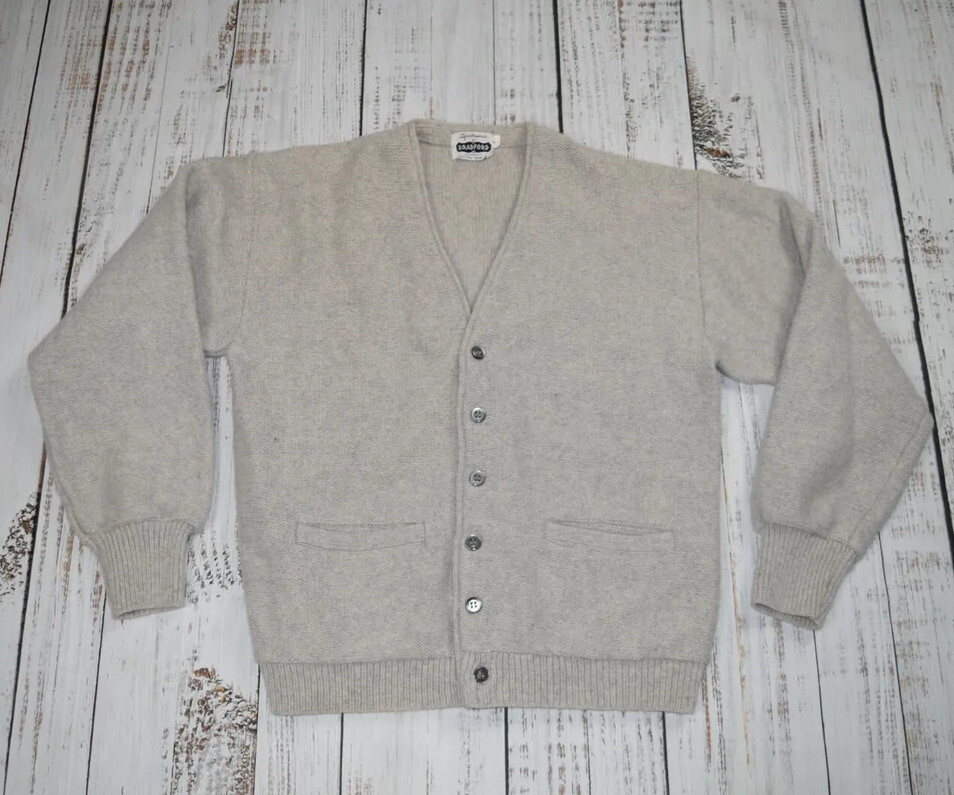 VINTAGE 50s 60s BRADFORD MFG HEATHER GREY KNIT POCKETED CARDIGAN 