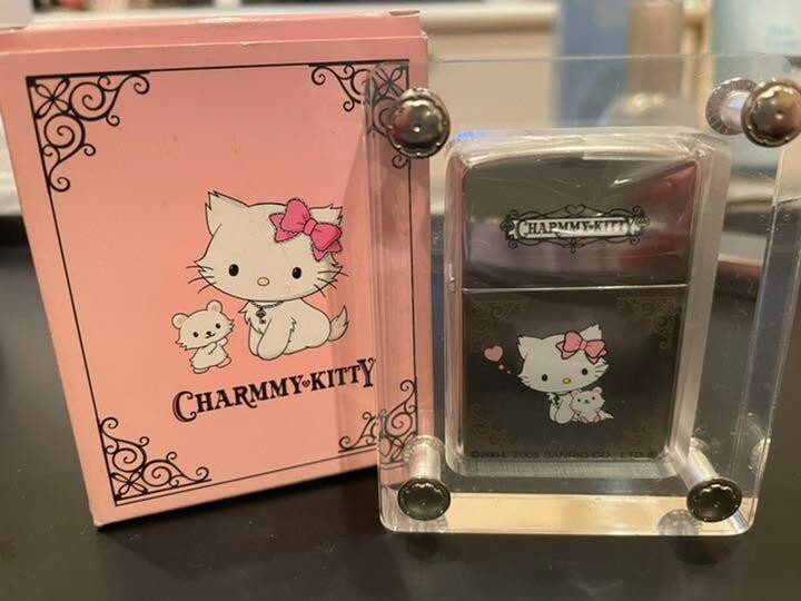 CHARMMY KITTY 限定版ライター 2005年製（お揃いの衣装を着たサンリオ 