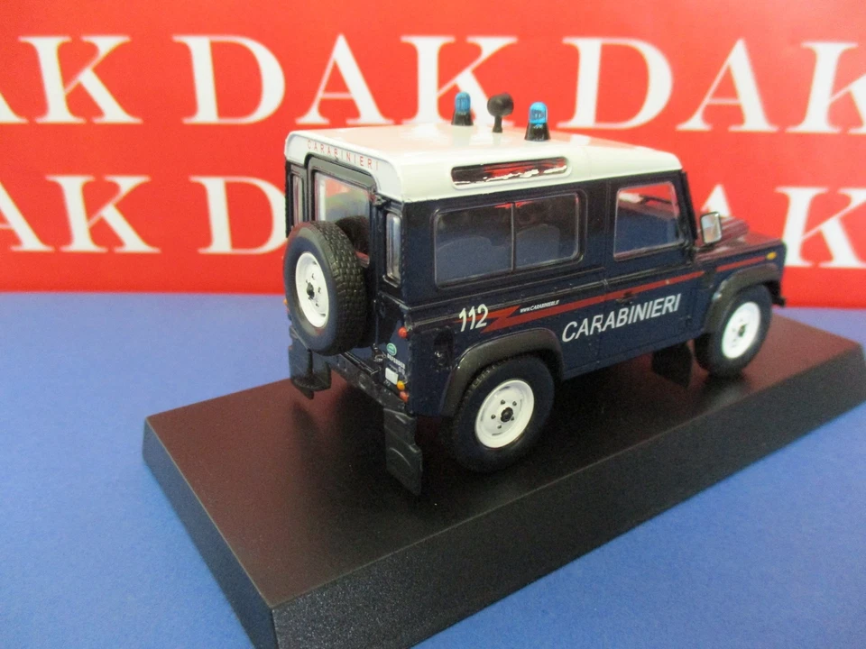 Die cast 1/43 Modellino Auto Carabinieri Land Rover Defender 90 1995 - Immagine 3 di 3