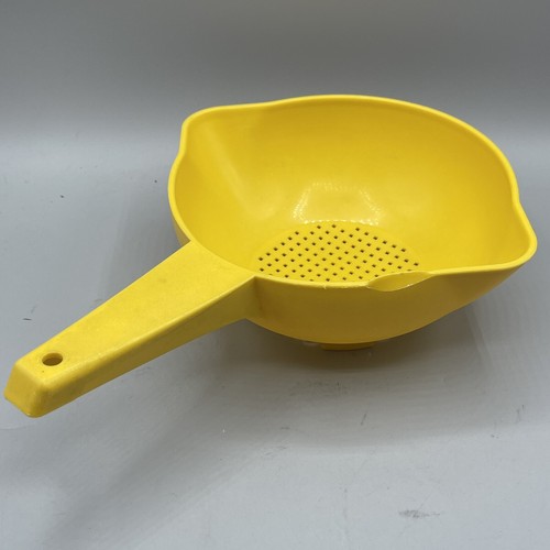 VINTAGE Tupperware Colander/Strainer Sunflower Yellow 12005 Made