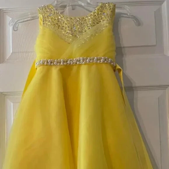 sz. 6X Little Girl's Formal Dress Yellow/ Crystals/Pearls Great condition~~ | eBay sz. 6X Little Girl's Formal Dress Yellow/ Crystals/Pearls Great condition~~ | eBay
