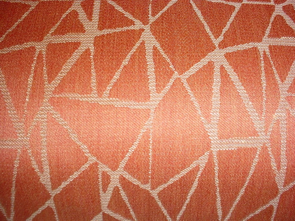 Tela de tapicería Highland Court HI61373 Proximity Orangewood Turtle Shell 1-3/8 Foto 3 de 4