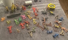 Vintage Set Figures, Indians, Cowboys, Horses, Wagon, Tee Pee, Fencing Lot Of 51