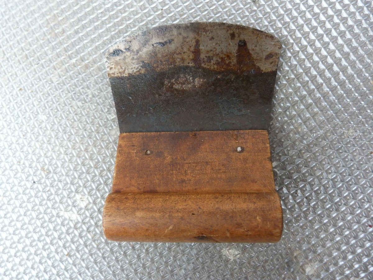 n° 42 old tool / OUTIL ANCIEN DE METIER VIGNERON / sécateur