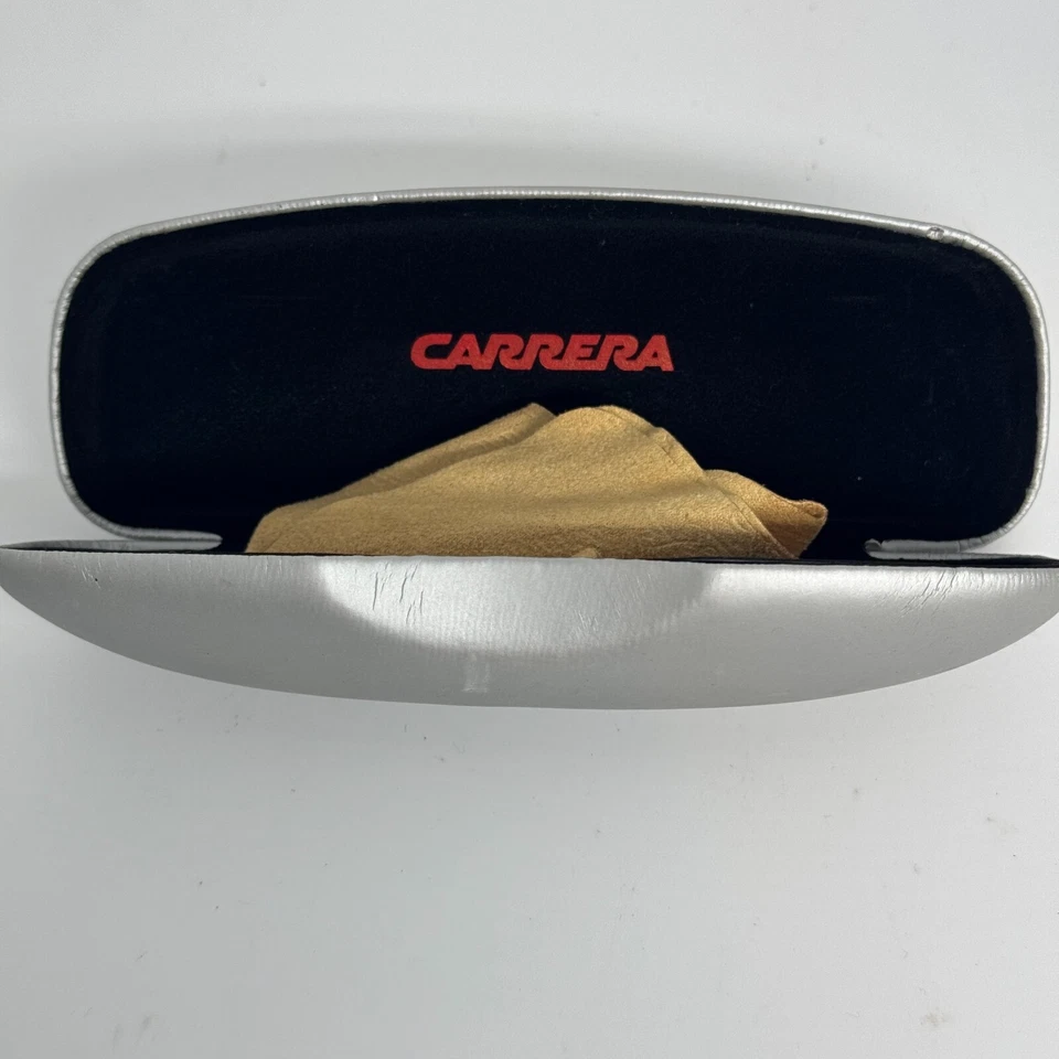 Estuche rígido forrado de fieltro para gafas de sol Carrera Foto 2 de 2