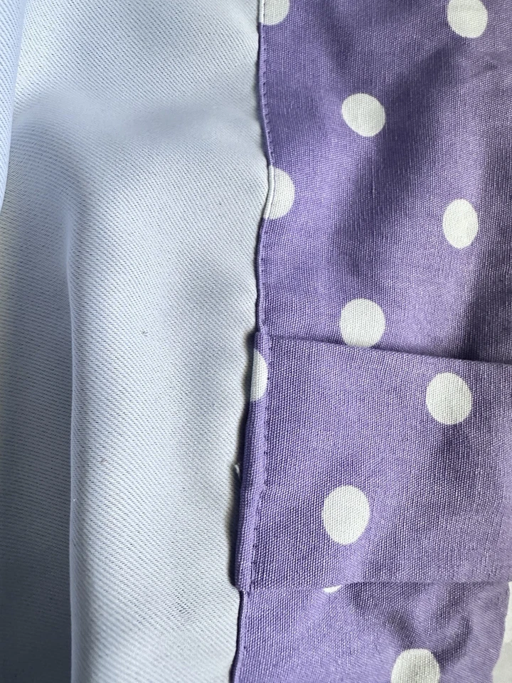 Cortina apagada Pottery Barn Teen (1) lavanda lunares 52x84 100 % algodón Foto 3 de 4