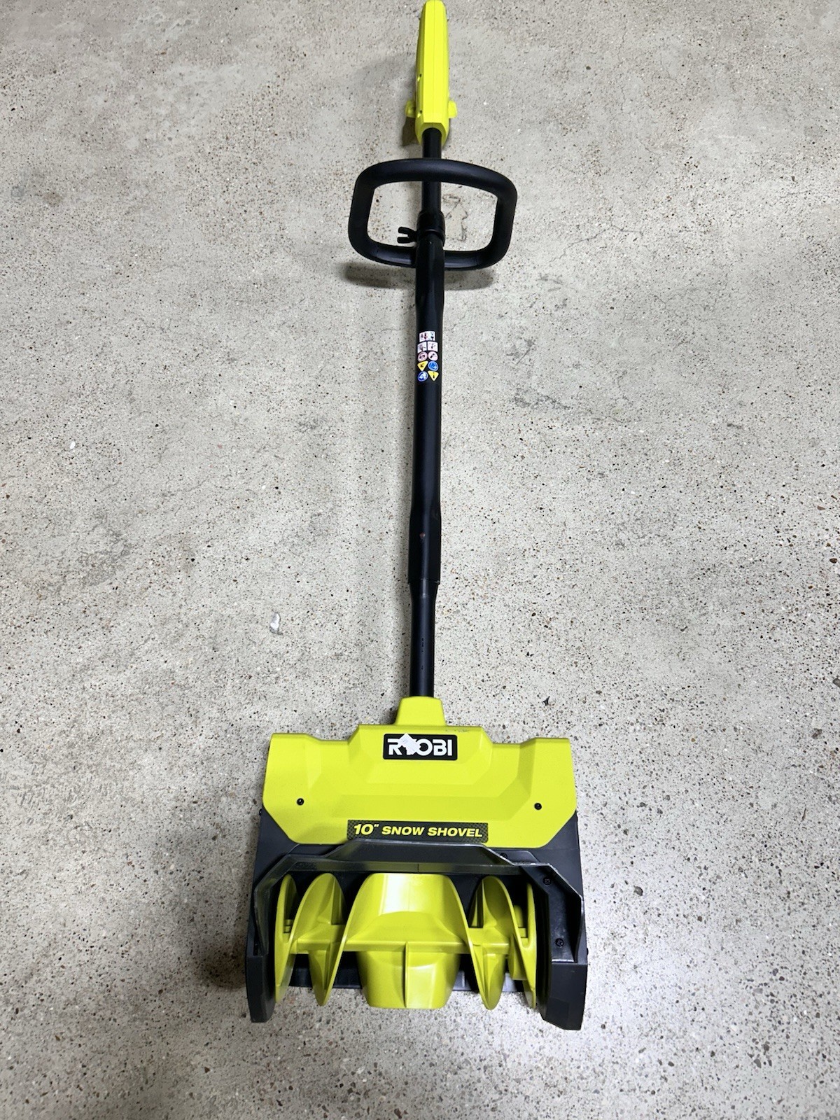 Ryobi P2706VNM ONE+ 18V Cordless 10" Snow Shovel. MP4
