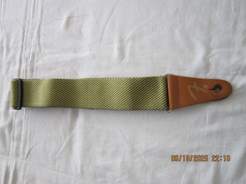 guitar straps, genuine vintage fender 2" tweed adjustable with "F" Logo, used