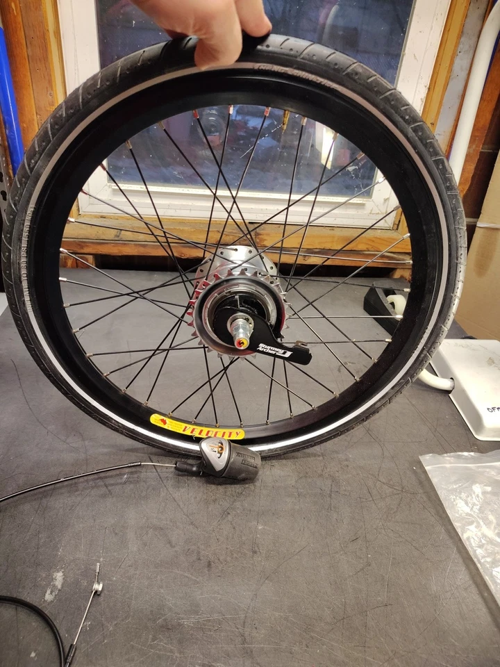 Sturmey Archer X-RF8 8 速 HUB ON VELOCITY RIM 带轮胎回收自行车 20 X 1.5 — 第 3/4 张图片