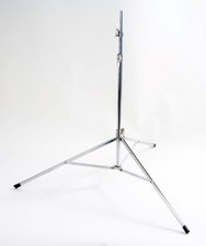Low Background Tripod Light Stand- Adjustable 20 to 44 inches Tall - EXCELLENT -