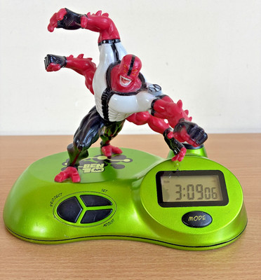Ben 10 Alien Force Digitaler Projektionswecker vierarmig