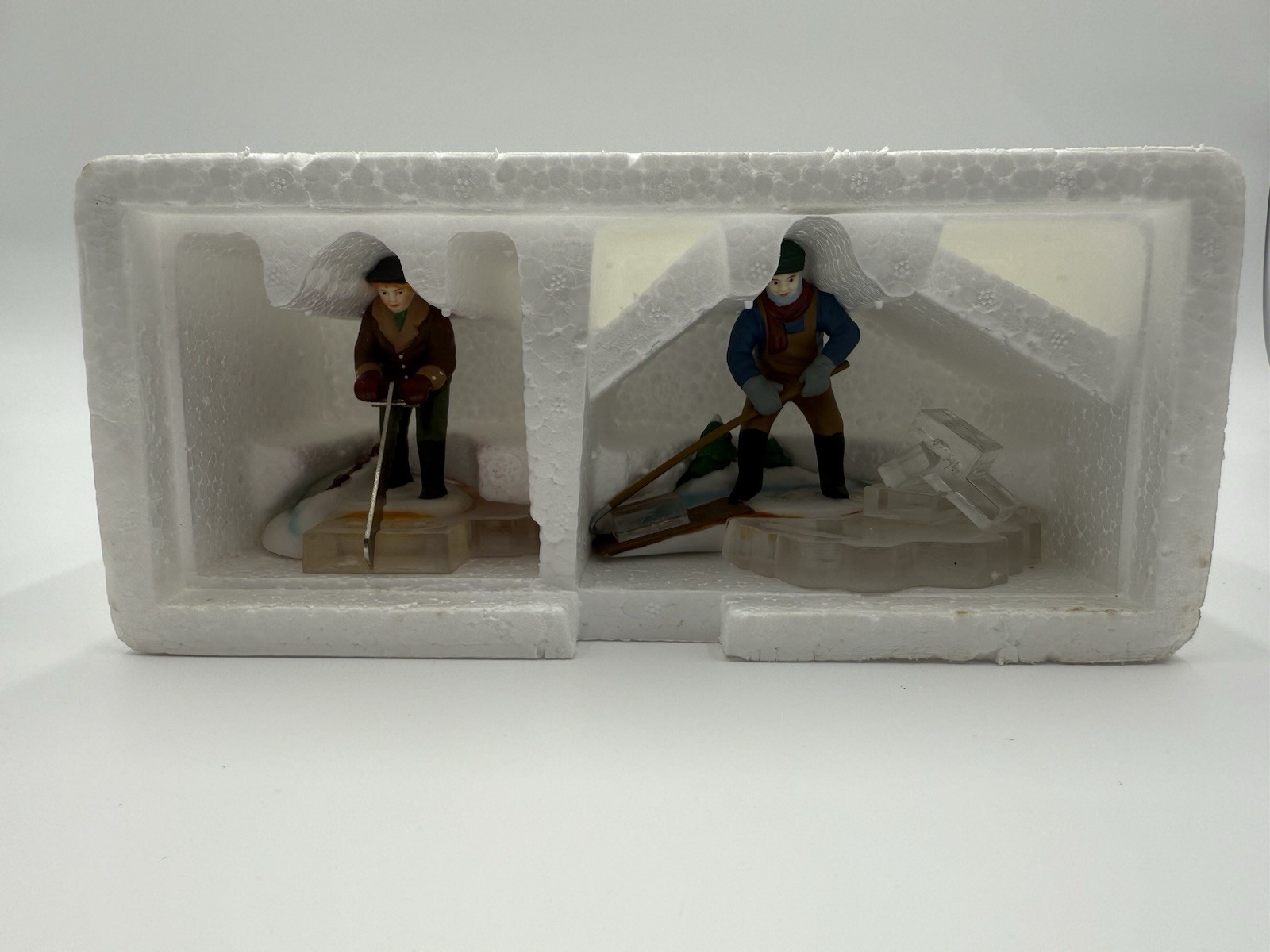 DEPT 56 NEW ENGLAND VILLAGE - BLUE STAR ICE HARVESTERS 56502 SET 2 RETIRED  
