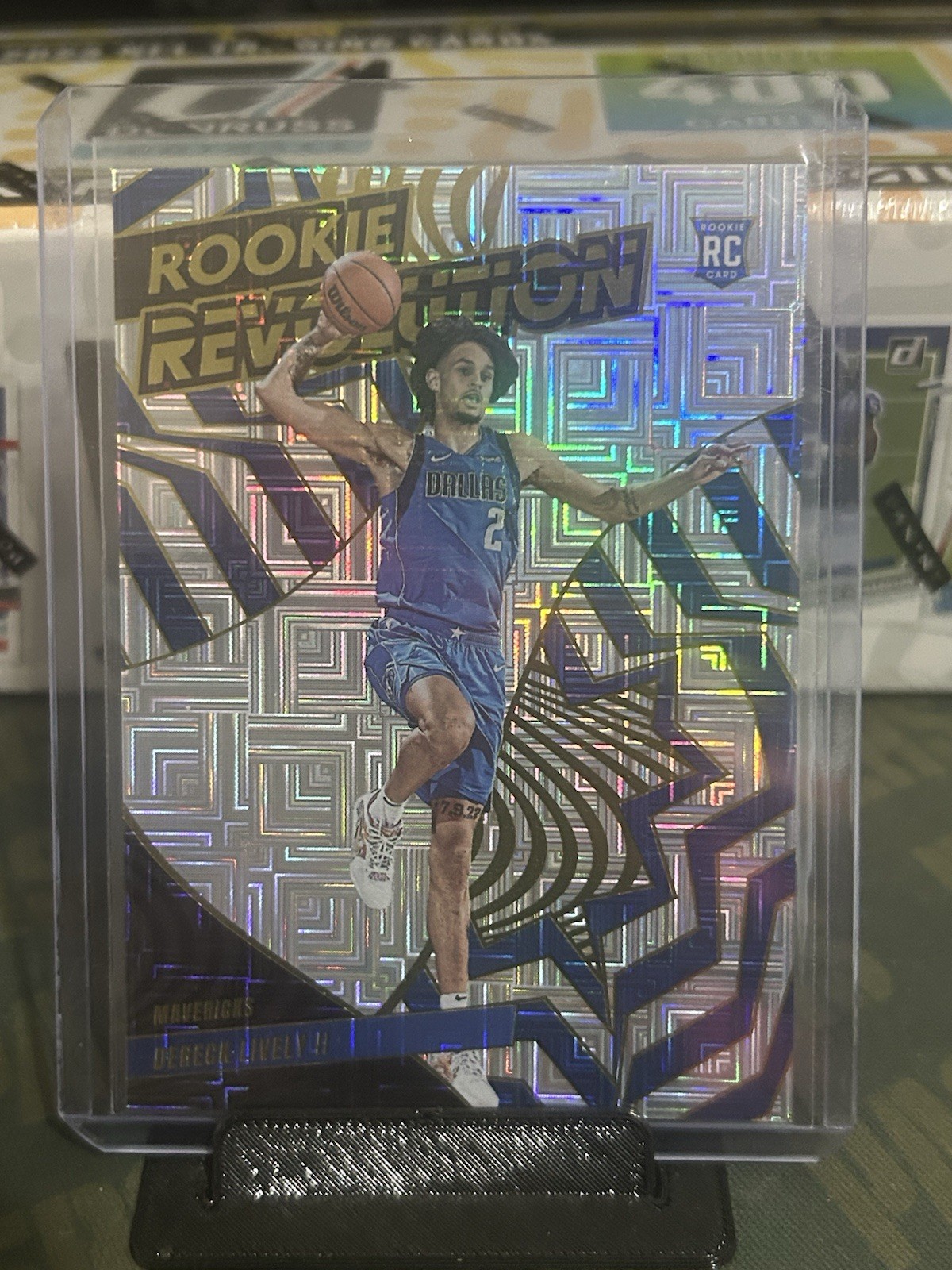 Dereck Lively 2023-24 Panini Revolution - Rookie Revolution #4 Levels (RC)