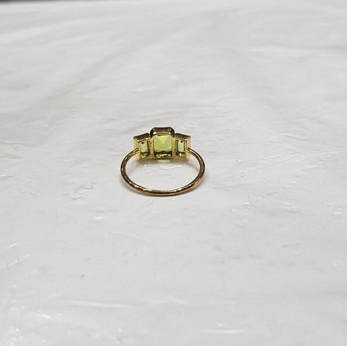 1.70 Ct Peridot Three-Stone Ring 14k Solid Yellow Gold - Picture 6 of 7