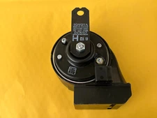 2014-2024 TOYOTA  RIGHT PASSENGER SIDE  HIGH-PITCH HORN ASSEMBLY OEM
