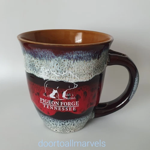 Pigeon Forge Tennessee Large Mug Glazed Bear Design 4.75"