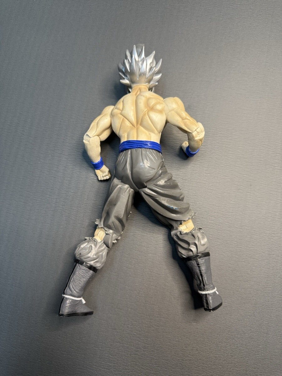 Battle Damaged SS Goku Dragon Ball Z Limited Movie Collection