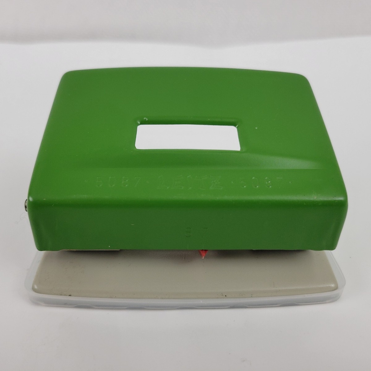 Leitz 5087 2 Hole Punch, Two width settings (7 cm / 8 cm) Green