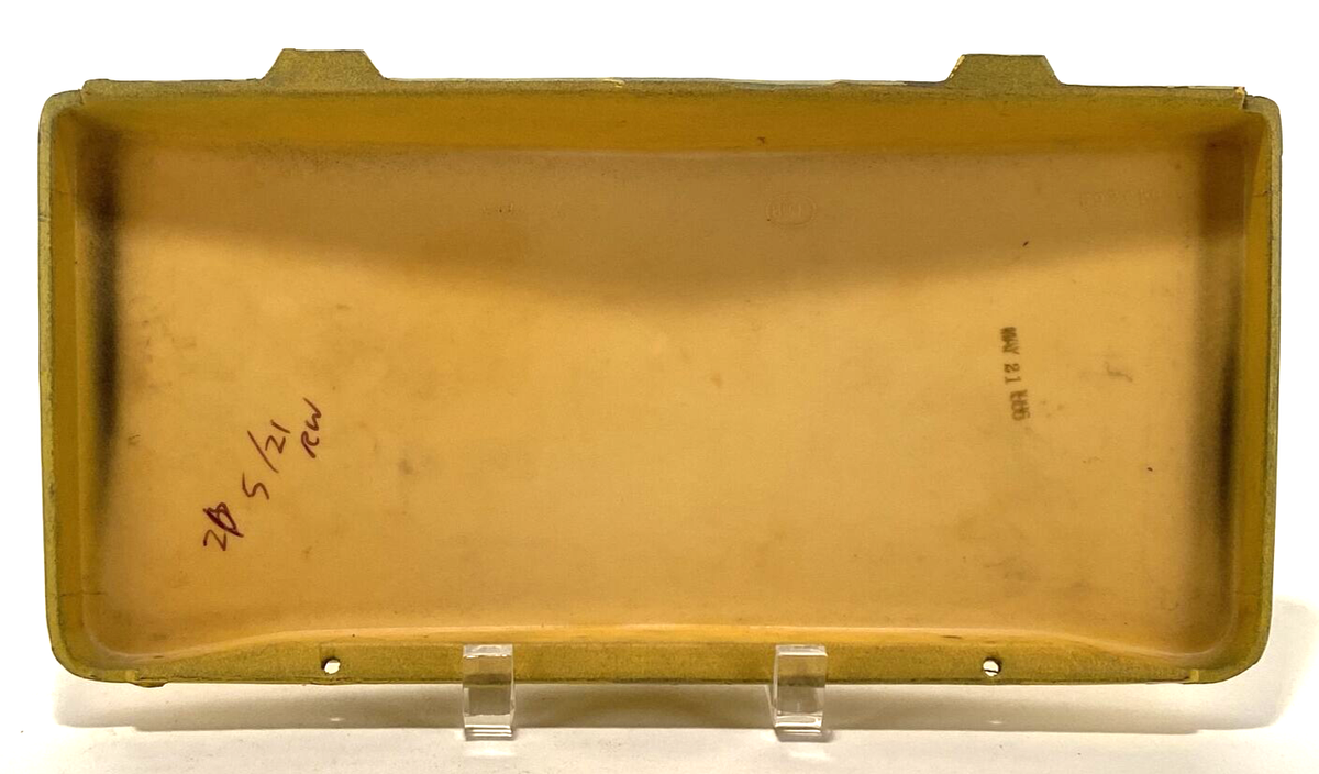 キャッツポウ額装④ ✓ 1984-90 Chevy Corvette Front Bumper License Plate Cover OEM