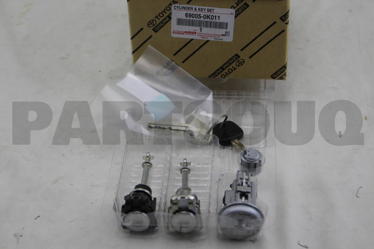 トヨタ CAR LOCK 690056B493C0 Genuine Toyota CYLINDER SET, LOCK 69005-6B493