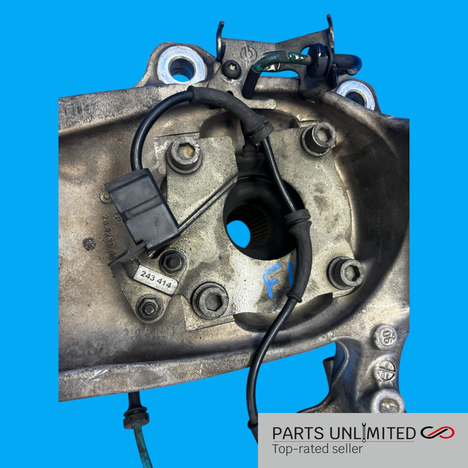 03-08 Maserati Quattroporte M139 OEM Front Left driver side knuckle spindle hub