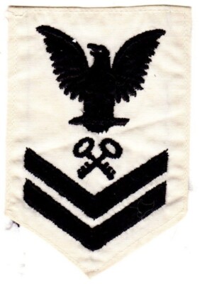 World War 2 U S Navy WAVE Storekeeper Second Class sleeve insignia, no glow [2