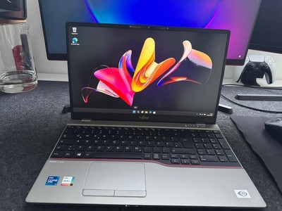 Fujitsu Lifebook U7511 Notebook | i7-11th | 1TB m.2 SSD | 32GB DDR4 3200 | LTE