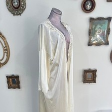 Vintage Vassarette Ivory Lace Robe