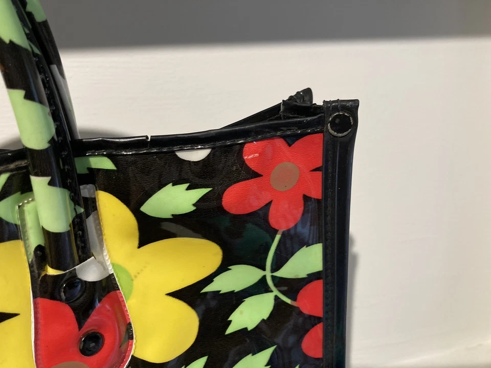 VTG MOD-GROOVY 60-70s-FLORALS PVC Vinyl Tote Black Red Yellow White 10"X13"X4" - Image 4 of 4