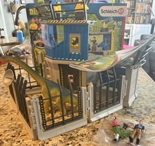 Schleich - Large Dinosaur Research Station Brachiosaurus Velociraptor 41462 READ